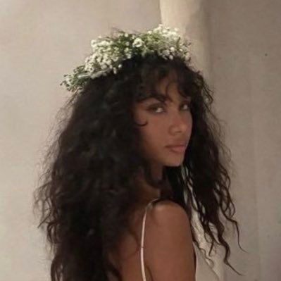 。's profile picture