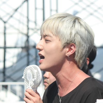 colaru0405's profile picture
