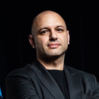lladini's profile picture