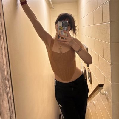 Pardis's profile picture