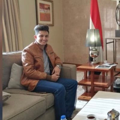 azizAlmaswari's profile picture