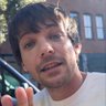 Ash saw LOUIS LIVE!!!!!| fan account 的头像