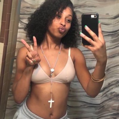 TripianaA's profile picture