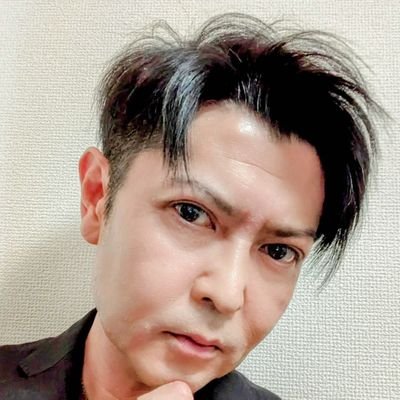 志賀泰伸's profile picture