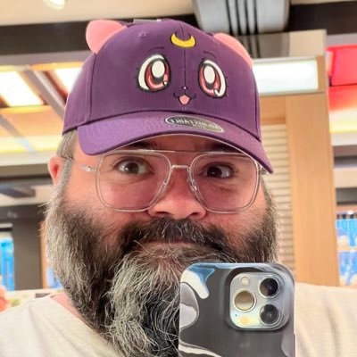 BearlyRonin's profile picture