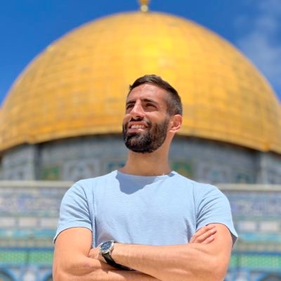 moeqalbain's profile picture