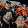 WhoDey Henz 的头像