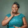Oluwawemimo Awe-Kolawole ็ๅคดๅ
