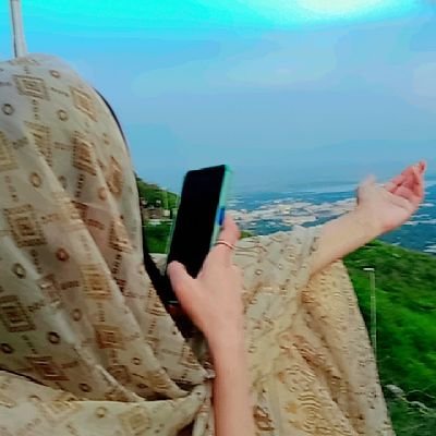 فاطمہ's profile picture