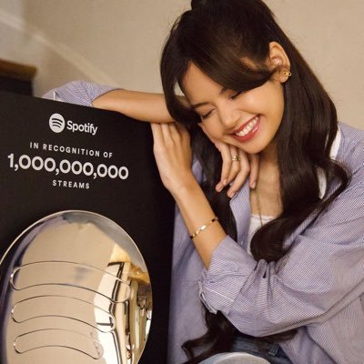 mayl3yuri's profile picture
