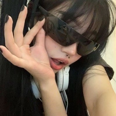 laur's profile picture