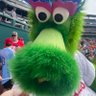 L R's profile picture