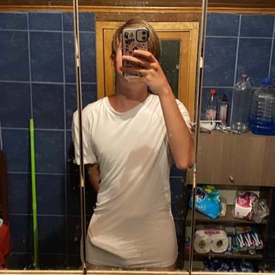 a_diz09's profile picture