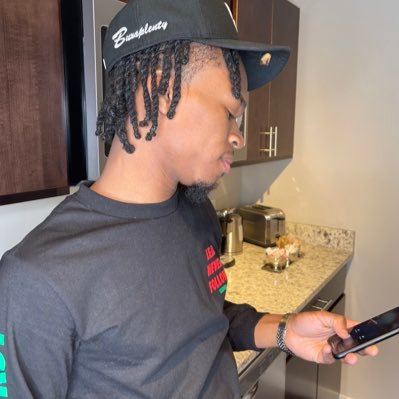 1RemyBuxaplenty's profile picture