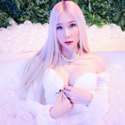April Maxima's profile picture