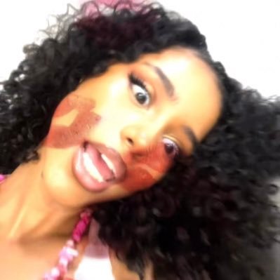 featuringtyla's profile picture