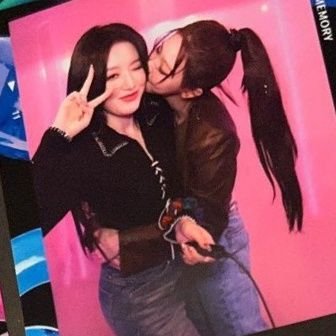 비상구's profile picture