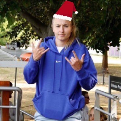 romy | awfc's profile picture