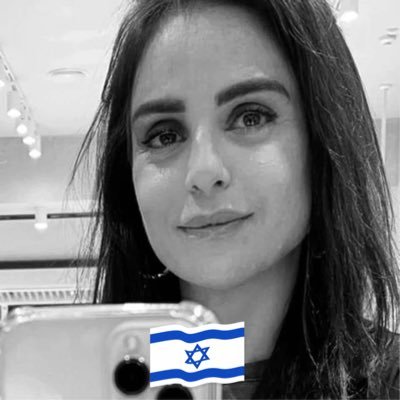LElgrably's profile picture