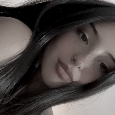 GoddessJJuli's profile picture