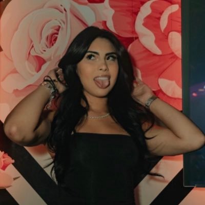 𝒜𝓂𝓂𝒶 ❥'s profile picture