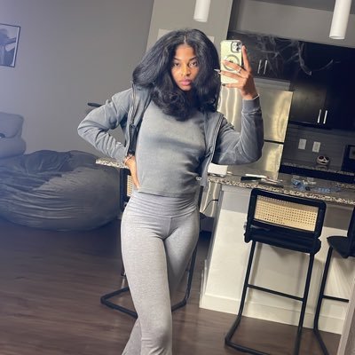 tinymonae's profile picture