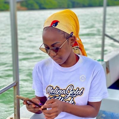 SLYVIA _SSARU's profile picture