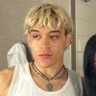 ethan 的头像