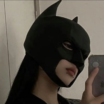 theIridescentyan's profile picture