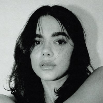 Manu Gavassi's profile picture