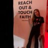 Фото профиля Robyn
