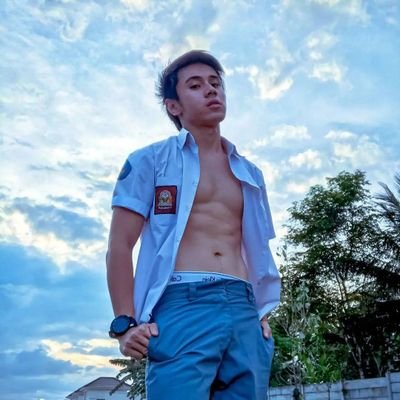 Seragam Sekolah Cowok's profile picture