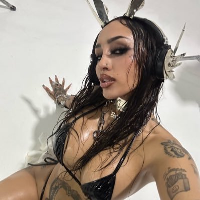 LIZZ's profile picture