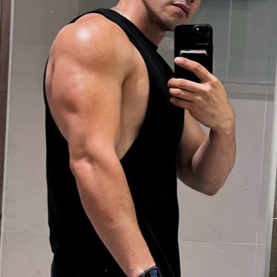 OnlySalvador's profile picture