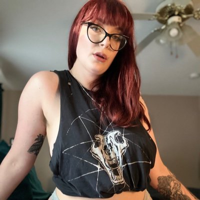 Roxie Rusalka 🦇's profile picture