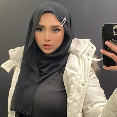 Fazrienovna's profile picture