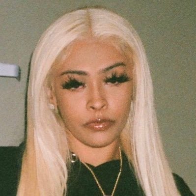♱'s profile picture