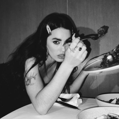 Lali 🫀's profile picture