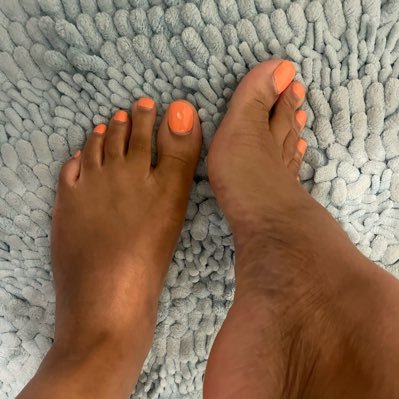 Pretty Face & Feet 👑👸🏾's profile picture