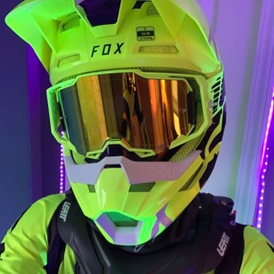 ApriliaRiderV4's profile picture