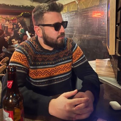 Özay's profile picture