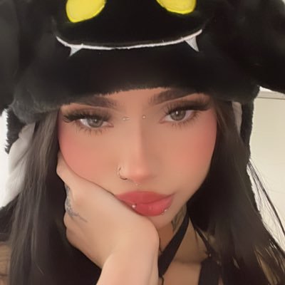 yoursickdoll's profile picture