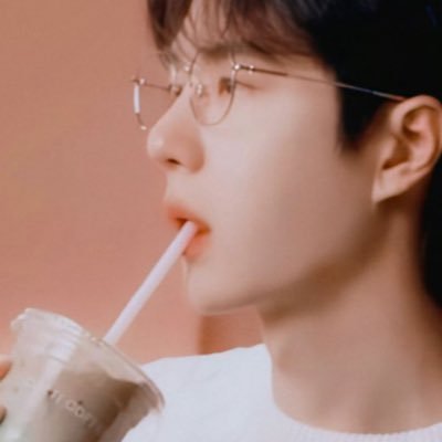 ฮลน • ปจ's profile picture