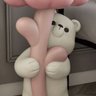 V's profile picture