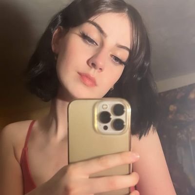 zeynepkologluu's profile picture