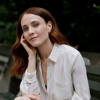 carriecourogen's profile picture