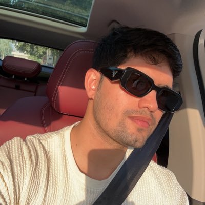 safeerazam10's profile picture