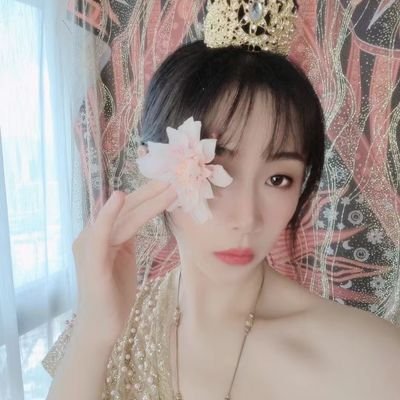 尊的假的's profile picture