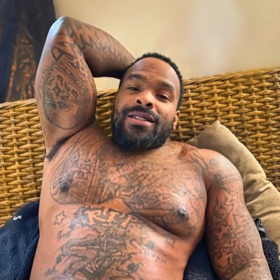 bigzoepound23's profile picture