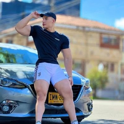 johanculombiano's profile picture